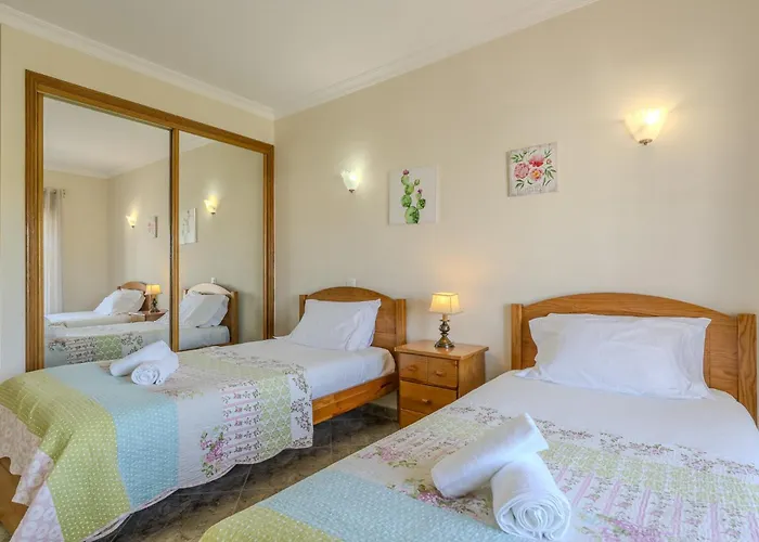 #363 Casablanca Pool & Comfort Lejlighed Branqueira